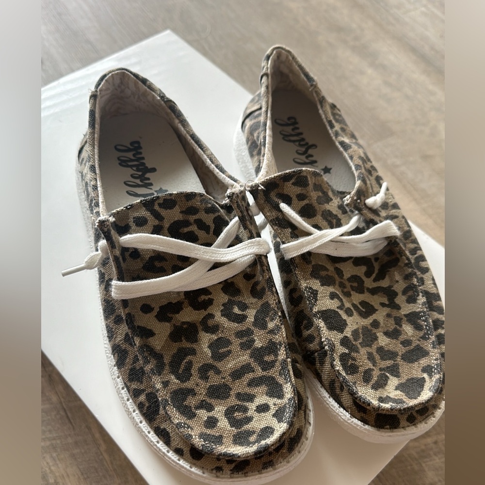 Gypsy jazz shoes. Boutique brand
